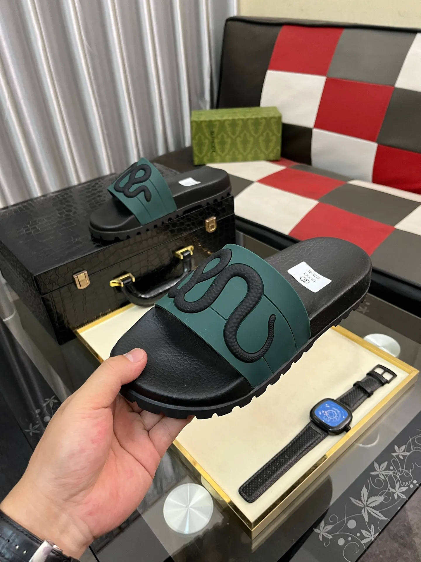 Men's men's shoes💰260⌚️⌚️ＧＵＣＣＩ.Gucci.Official website 1:1 popular slippers hot sale! Original original material 🩴 SIZE: 38-46 (45.46 non-refundable)